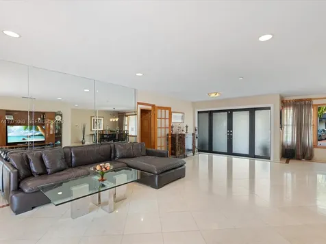 2930 NE 164th Street North Miami Beach FL 33160