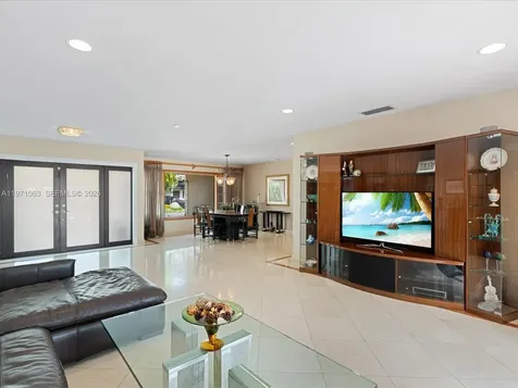 2930 NE 164th Street North Miami Beach FL 33160