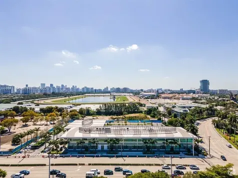 1006 E Hallandale Beach Boulevard Hallandale Beach FL 33009