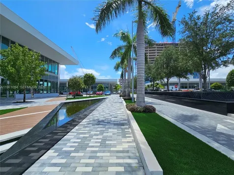 1006 E Hallandale Beach Boulevard Hallandale Beach FL 33009