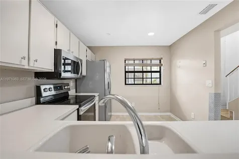 11625 NW 11th Street Pembroke Pines FL 33026