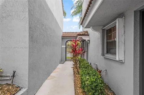 11625 NW 11th Street Pembroke Pines FL 33026