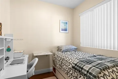 7275 SW 90th Way Miami FL 33156