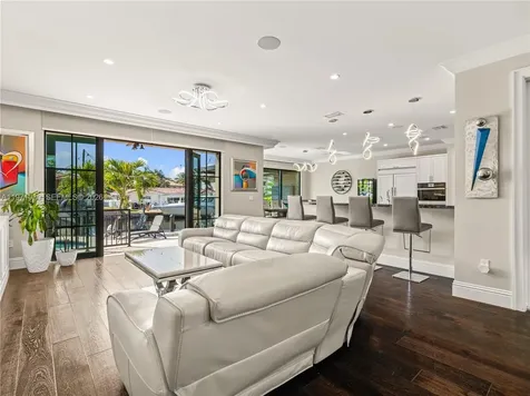 2512 SE 9th Street Pompano Beach FL 33062