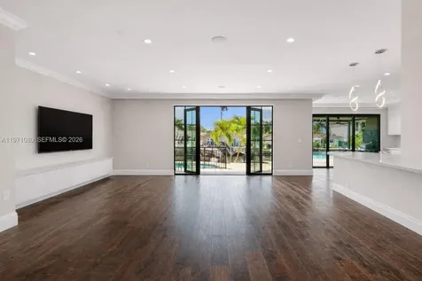 2512 SE 9th Street Pompano Beach FL 33062