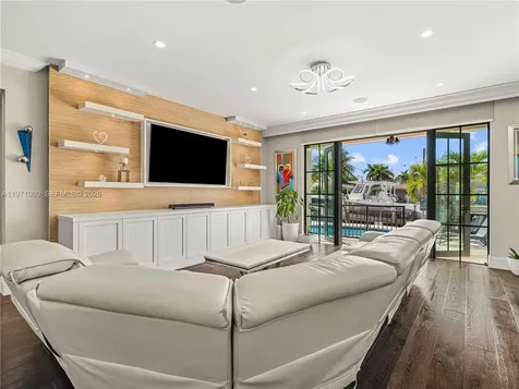 2512 SE 9th Street Pompano Beach FL 33062