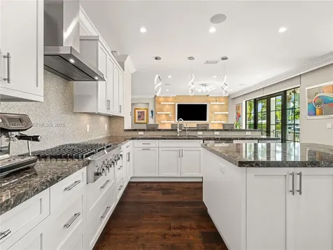 2512 SE 9th Street Pompano Beach FL 33062