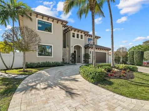2512 SE 9th Street Pompano Beach FL 33062