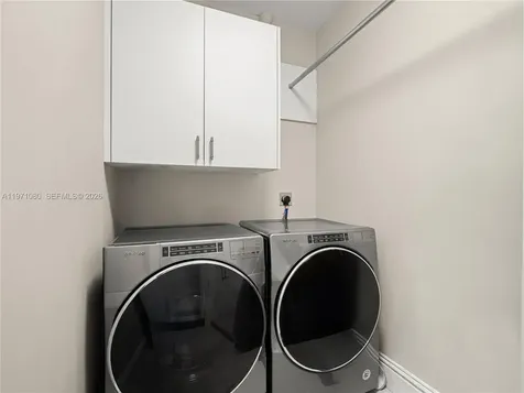 2512 SE 9th Street Pompano Beach FL 33062