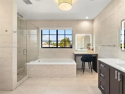 2512 SE 9th Street Pompano Beach FL 33062