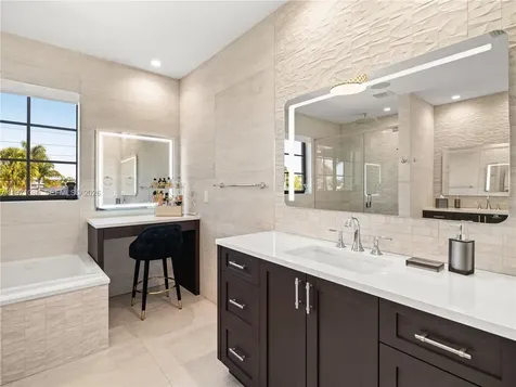 2512 SE 9th Street Pompano Beach FL 33062