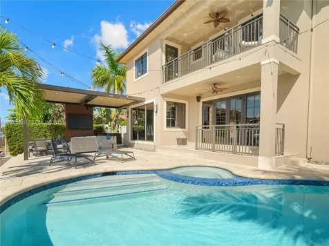 2512 SE 9th Street Pompano Beach FL 33062