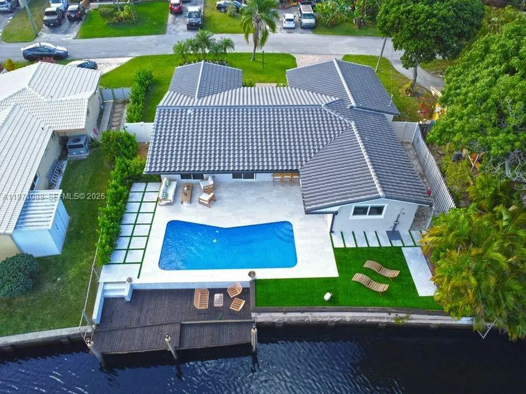 1810 SW 6th Avenue Pompano Beach FL 33060