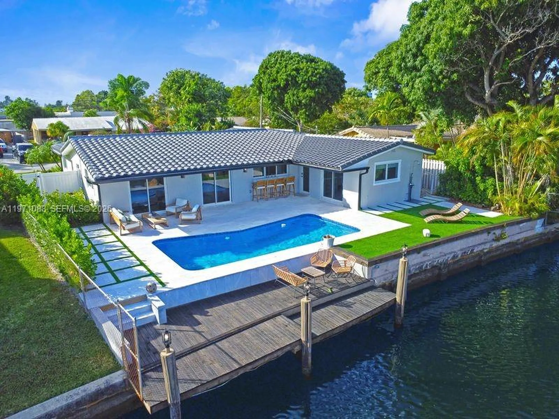 1810 SW 6th Avenue Pompano Beach FL 33060