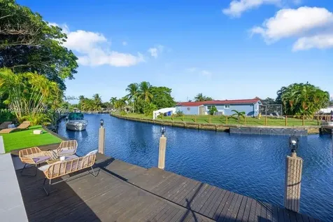 1810 SW 6th Avenue Pompano Beach FL 33060