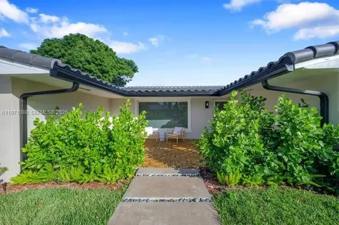 1810 SW 6th Avenue Pompano Beach FL 33060
