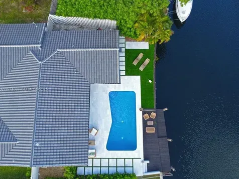 1810 SW 6th Avenue Pompano Beach FL 33060