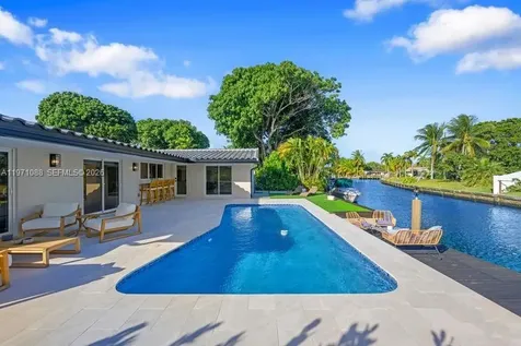 1810 SW 6th Avenue Pompano Beach FL 33060