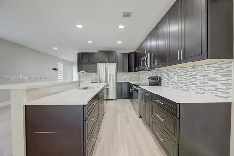 619 SW 17th Street Fort Lauderdale FL 33315