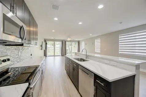 619 SW 17th Street Fort Lauderdale FL 33315