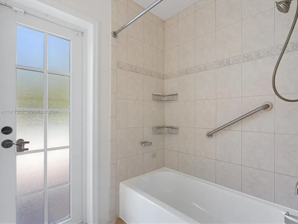 2833 NE 22nd Street Fort Lauderdale FL 33305