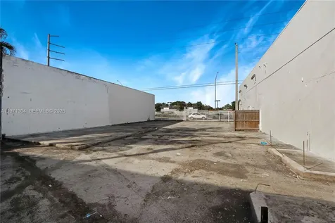 9795 NW 7th Avenue Miami FL 33150