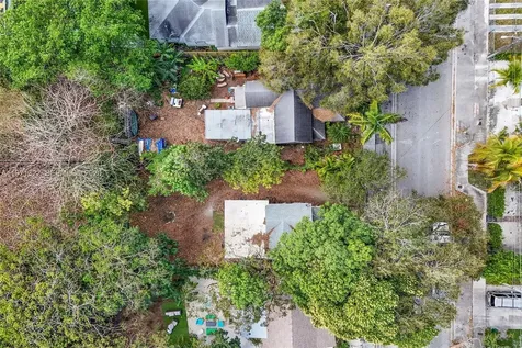 3544 William Avenue Miami FL 33133