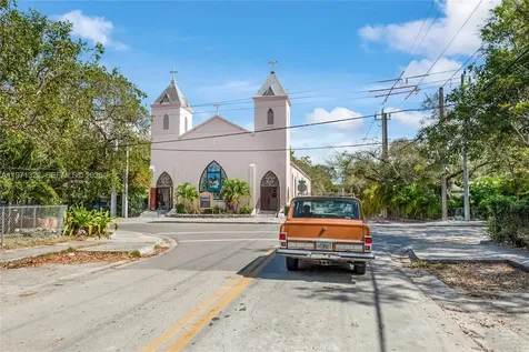 3544 William Avenue Miami FL 33133