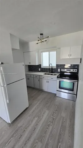 9270 E Bay Harbor Drive Bay Harbor Islands FL 33154