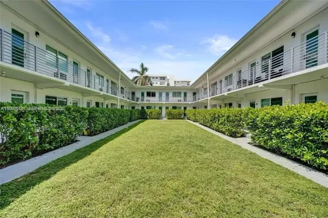 9270 E Bay Harbor Drive Bay Harbor Islands FL 33154