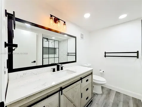 210 Lakeview Drive Weston FL 33326