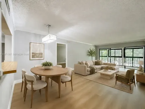 210 Lakeview Drive Weston FL 33326