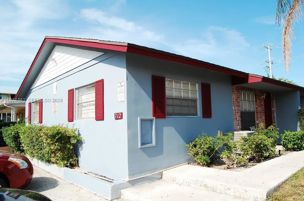 714 S F Street Lake Worth FL 33460
