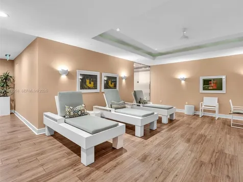 10101 Collins Avenue Bal Harbour FL 33154