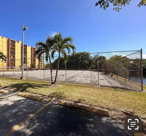 4705 NW 7th Street Miami FL 33126