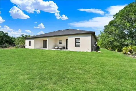 18 Organ Street Punta Gorda FL 33982