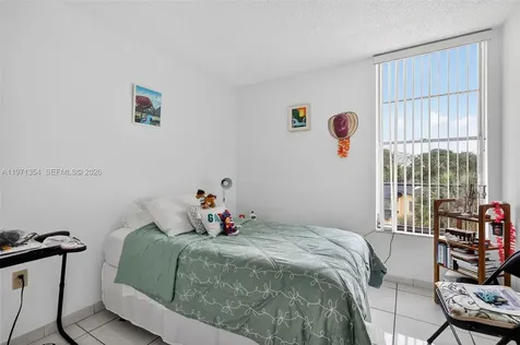 9678 Fontainebleau Boulevard Miami FL 33172