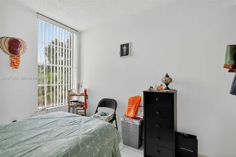9678 Fontainebleau Boulevard Miami FL 33172