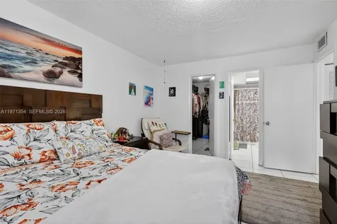 9678 Fontainebleau Boulevard Miami FL 33172