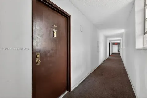 9678 Fontainebleau Boulevard Miami FL 33172