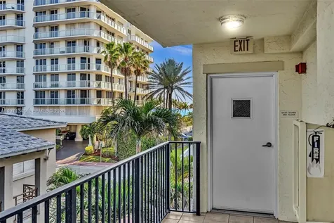 8900 Collins Avenue Surfside FL 33154