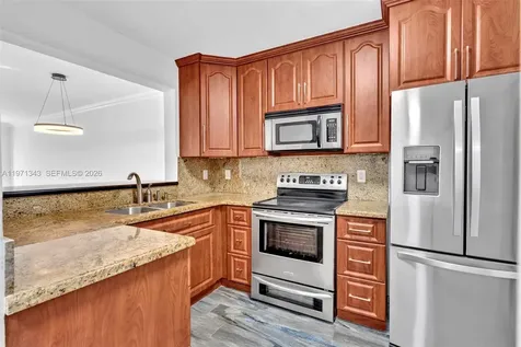 8900 Collins Avenue Surfside FL 33154