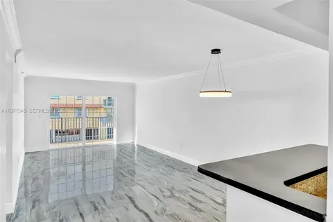 8900 Collins Avenue Surfside FL 33154