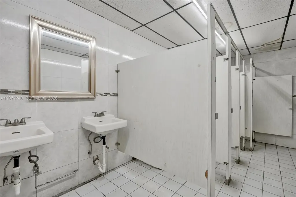 2990 W Sunrise Boulevard Fort Lauderdale FL 33311