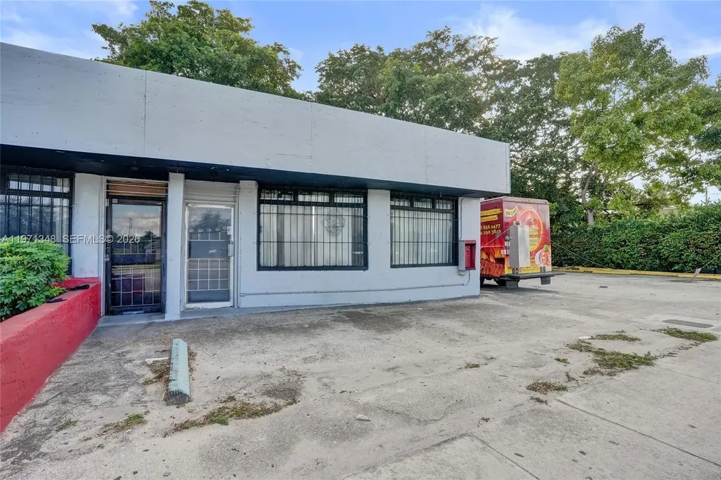 2990 W Sunrise Boulevard Fort Lauderdale FL 33311