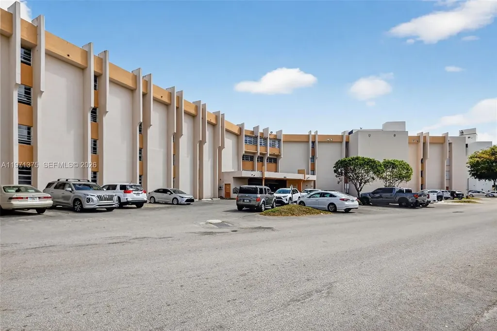 9678 Fontainebleau Boulevard Miami FL 33172