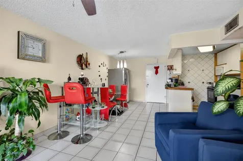 9678 Fontainebleau Boulevard Miami FL 33172