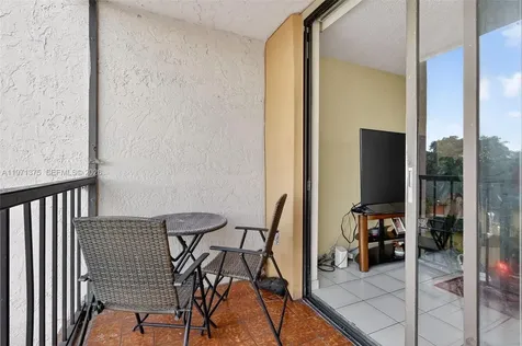 9678 Fontainebleau Boulevard Miami FL 33172