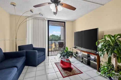 9678 Fontainebleau Boulevard Miami FL 33172