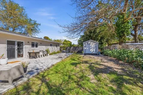 6140 SW 62nd Street South Miami FL 33143